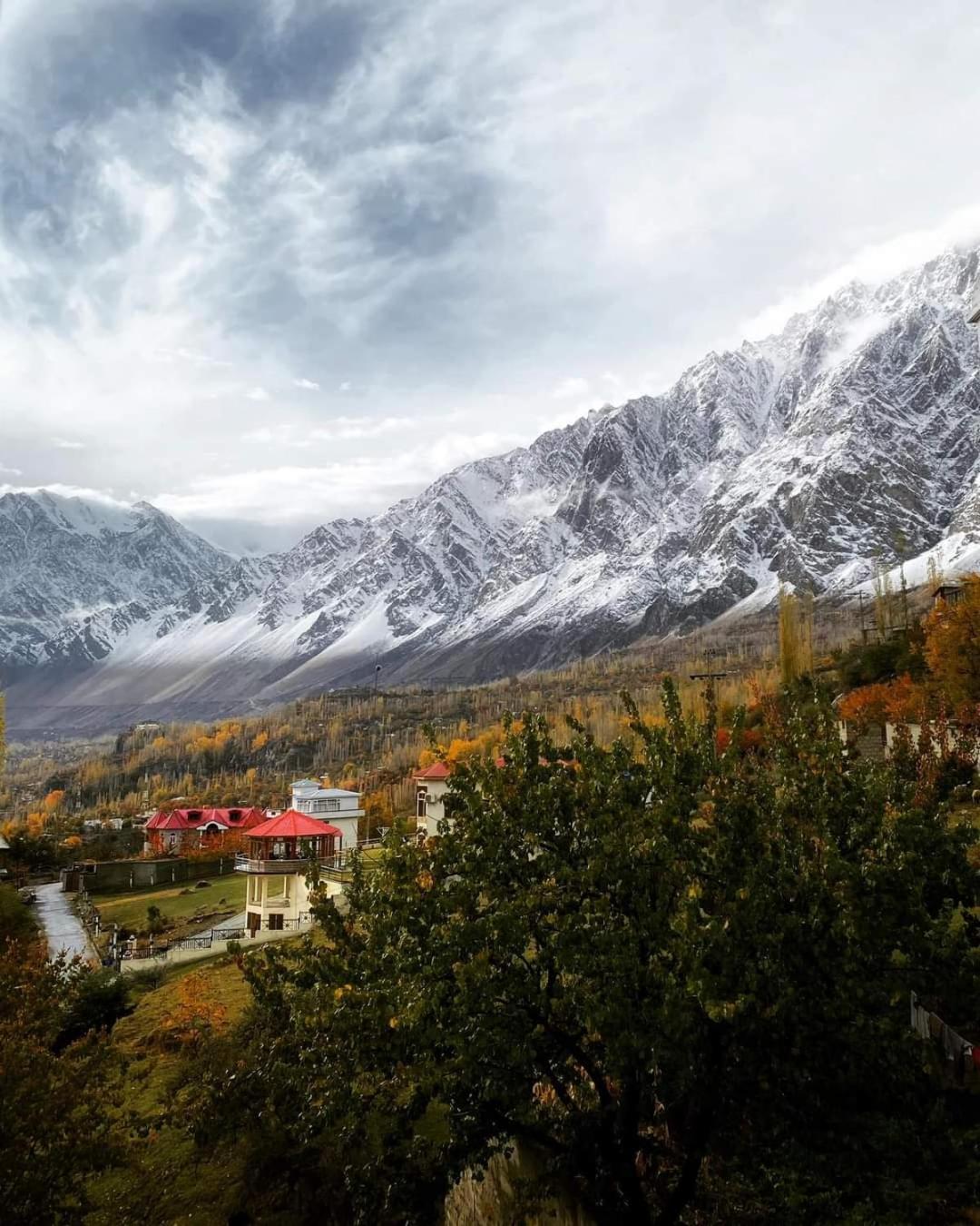 Hunza Lounge Hotel Karimabad  Exterior photo